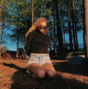 Meet your Posher, Katelyn